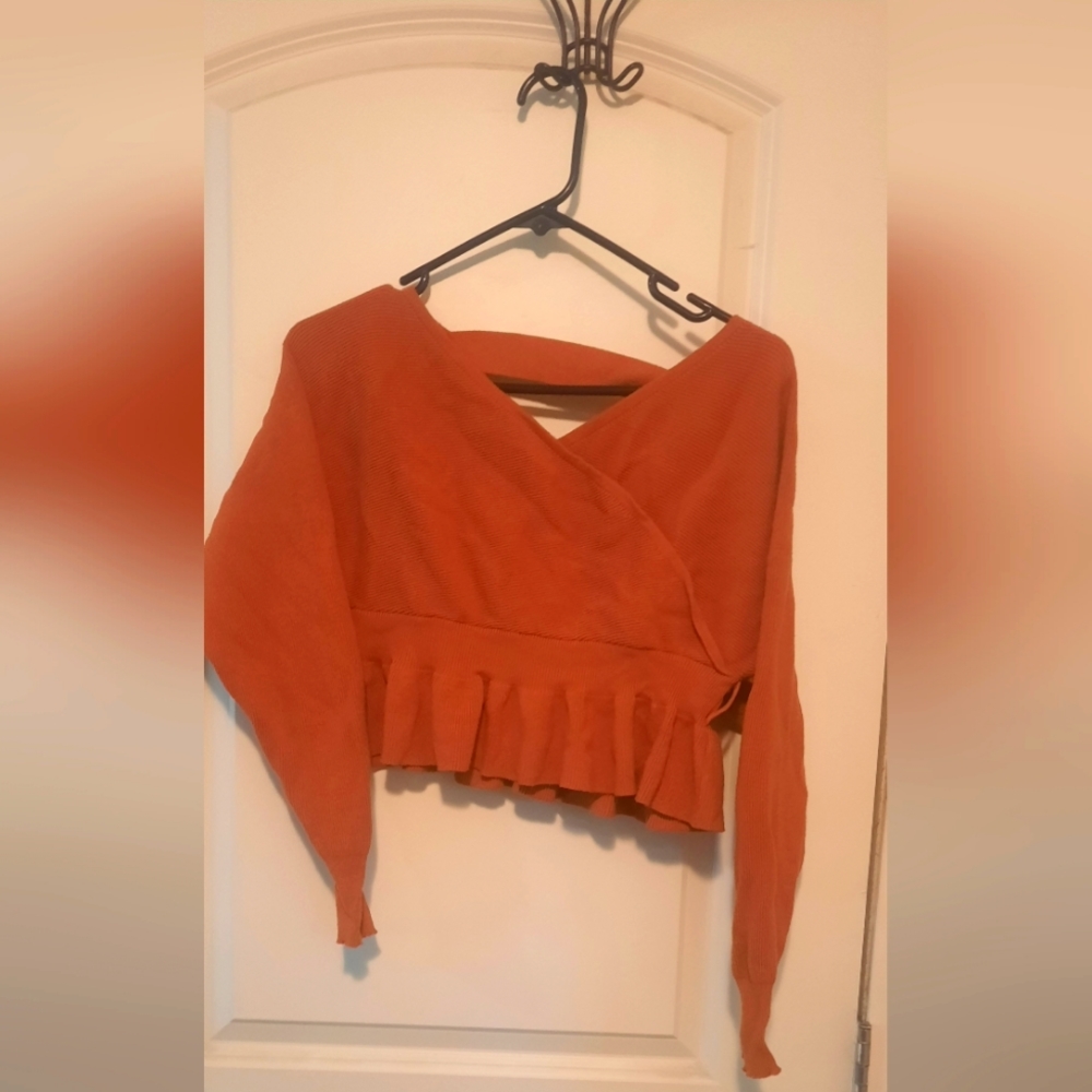 Cute Double V top